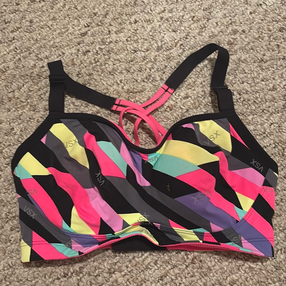Women’s sports bra